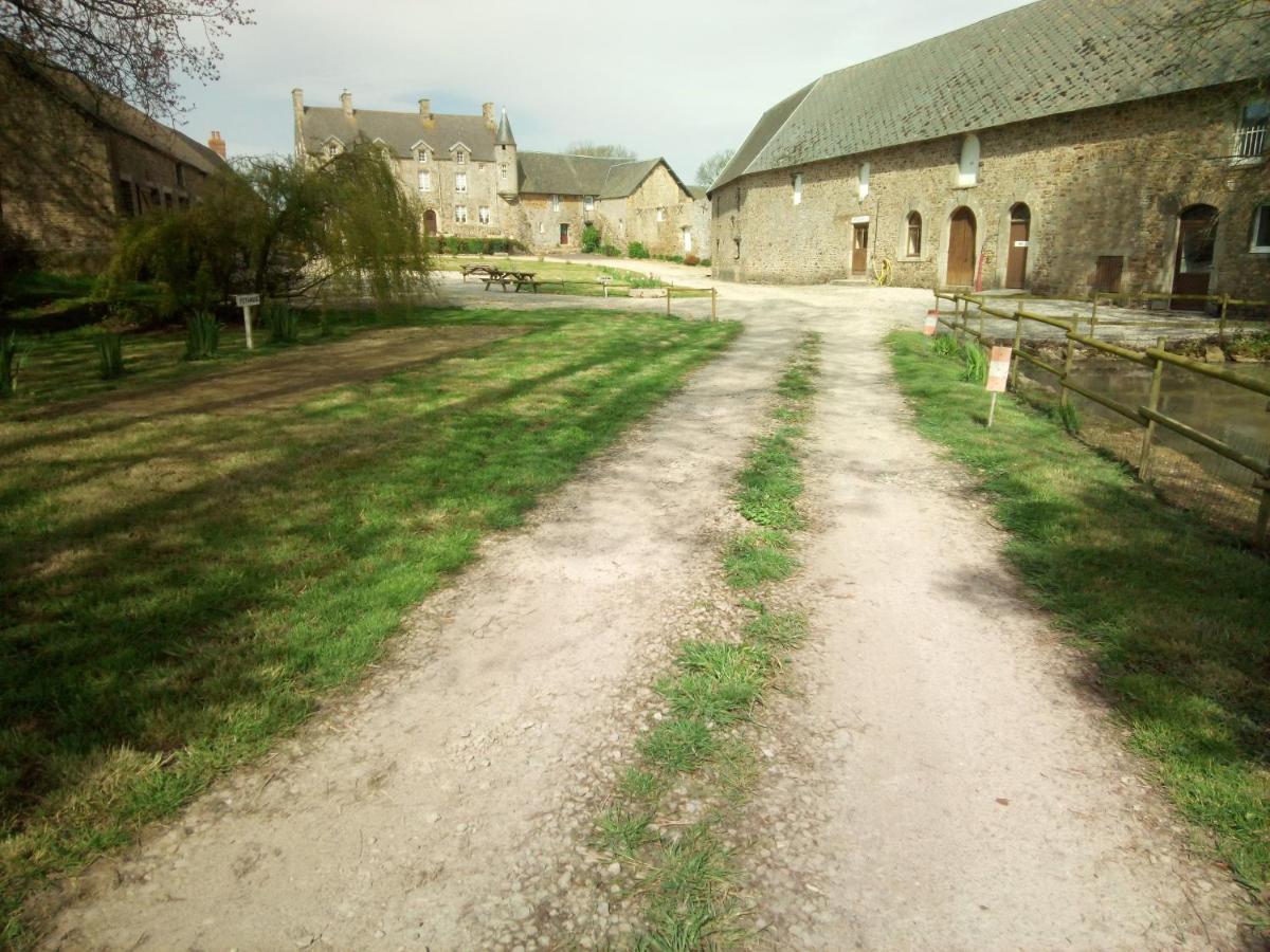 Elevage De La Hurie Saint-Nicolas-de-Pierrepont Exterior foto
